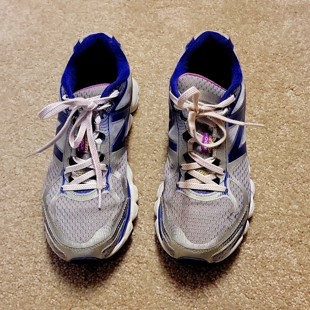 New Balance 1080v5 Running Shoe, Size 9